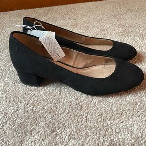 Old Navy Black Low Heels